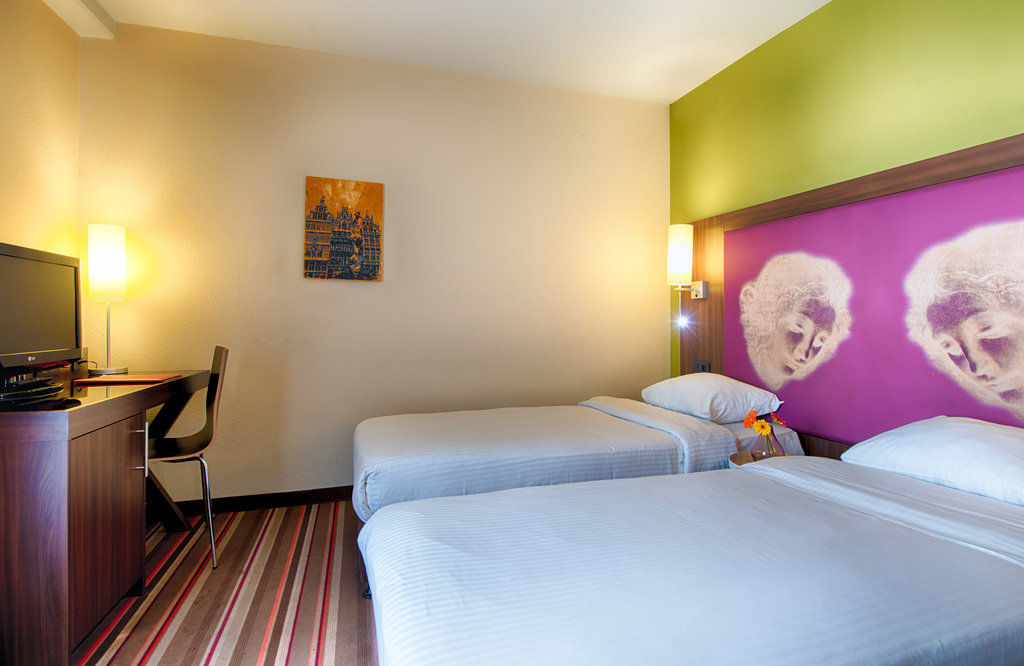 Leonardo 4* Amberes